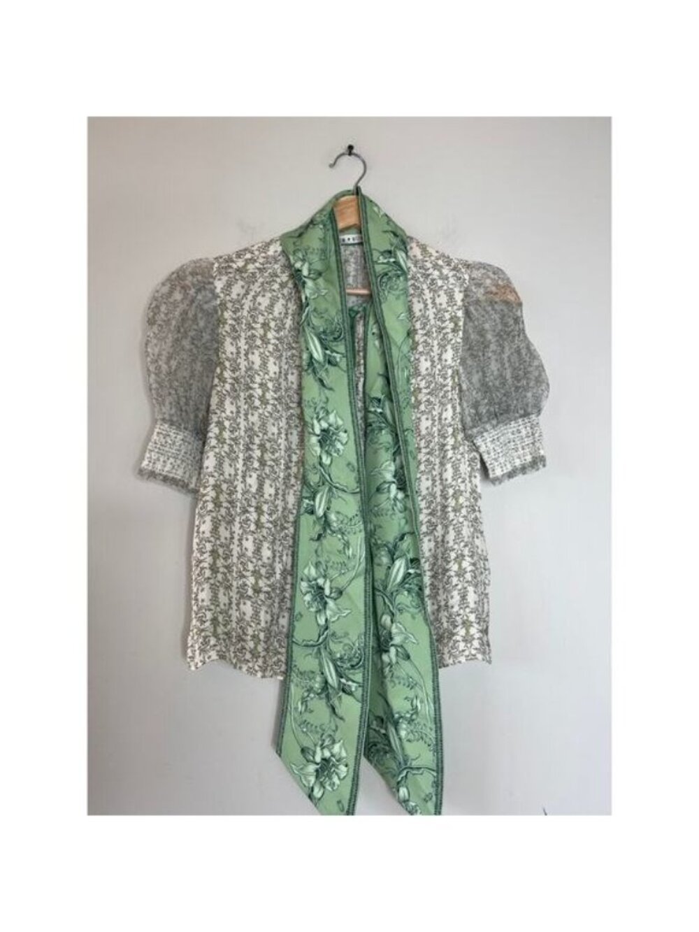 NEW Alice + Olivia Tie Neck Puff Sleeves Floral Print Top Green Size:Extra Small - Picture 2 of 8